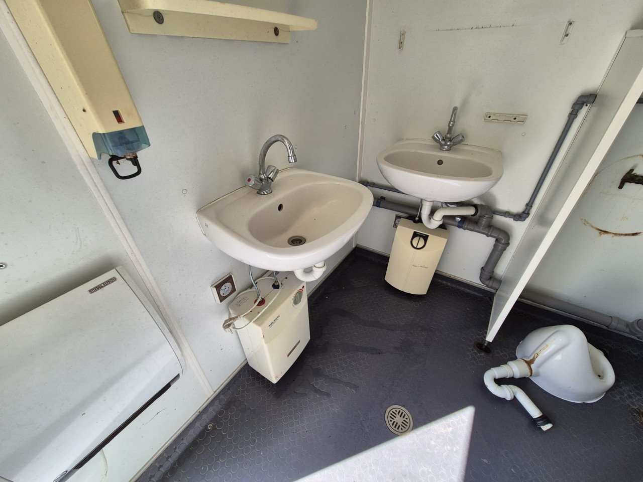 20ft sanitairunit / toiletunit / tijdelijke toiletten