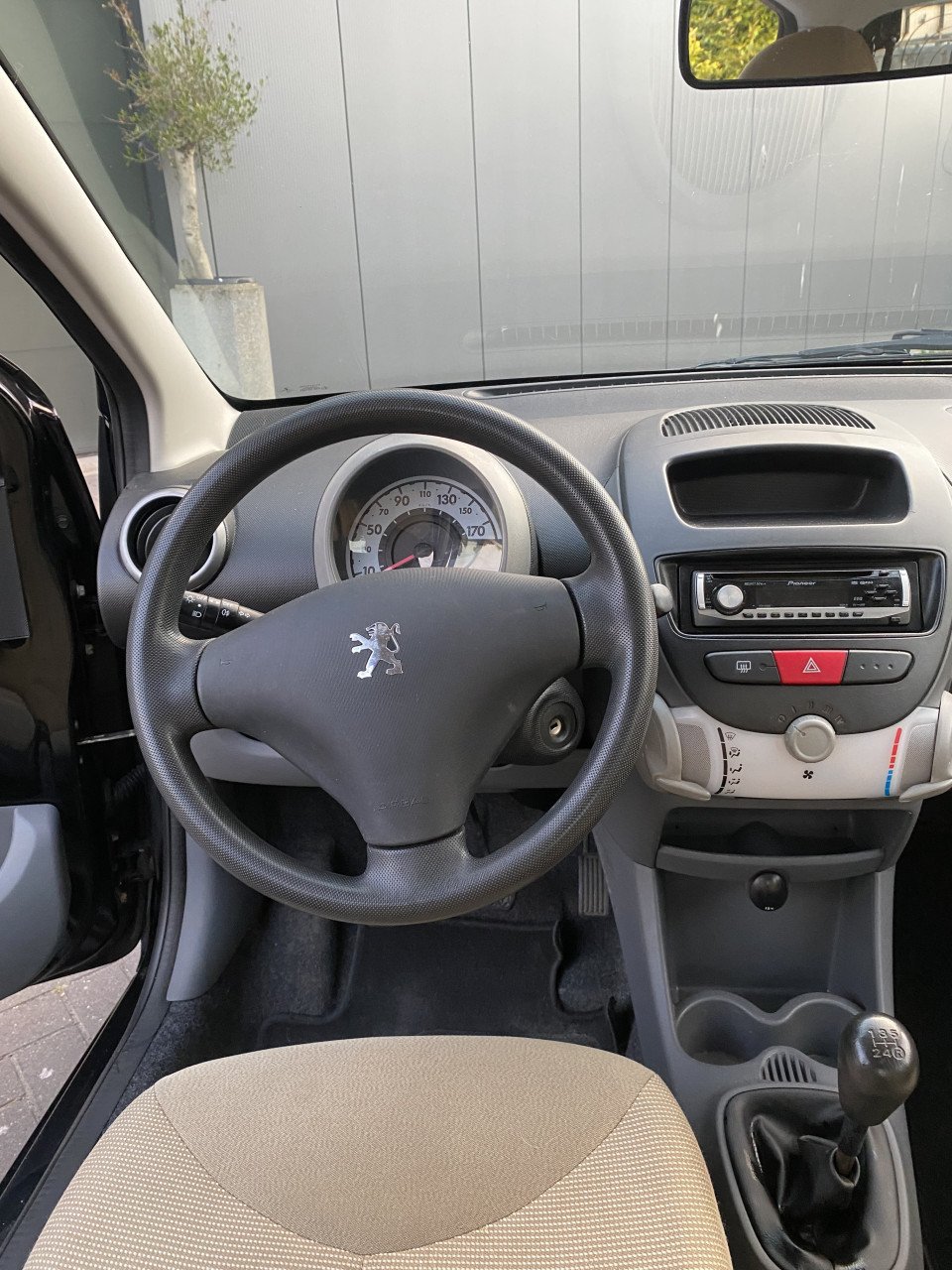 Peugeot 107 1.0 12V 5DR 2007 Grijs | 126.377 KM NAP