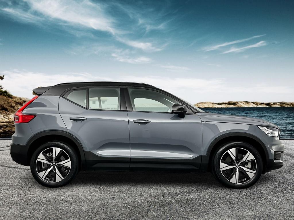 Volvo XC40 p8 408pk awd recharge r-design| pano| 360camera| h&k audio|