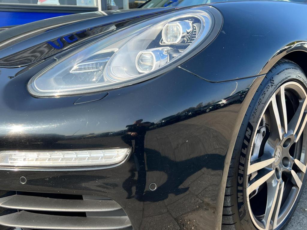 Porsche Panamera schuif/kanteldak, leer, navi, afn. trekhaak enz...