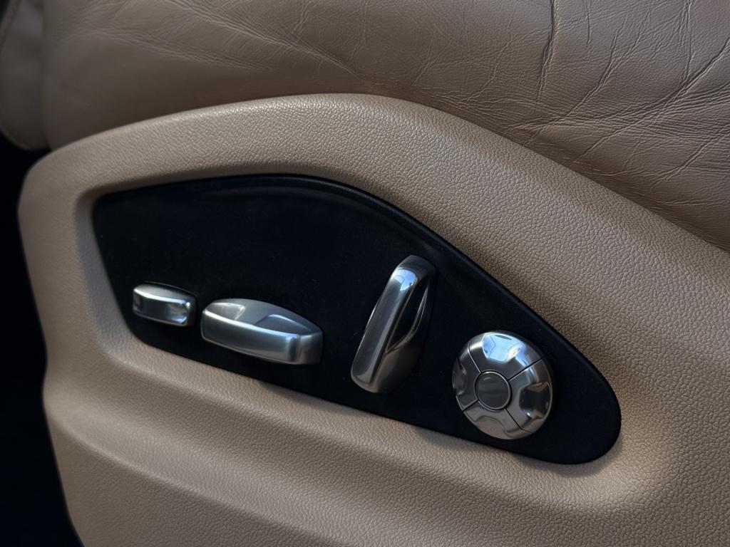 Porsche Cayenne 3.0 | sportdesign | pano | sportchrono | luchtvering | acc 