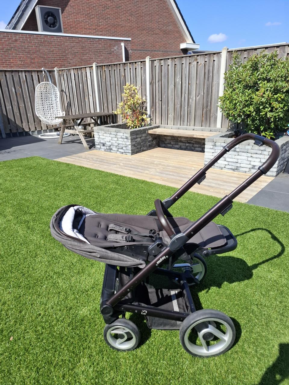 Mutsy I2 kinderwagen