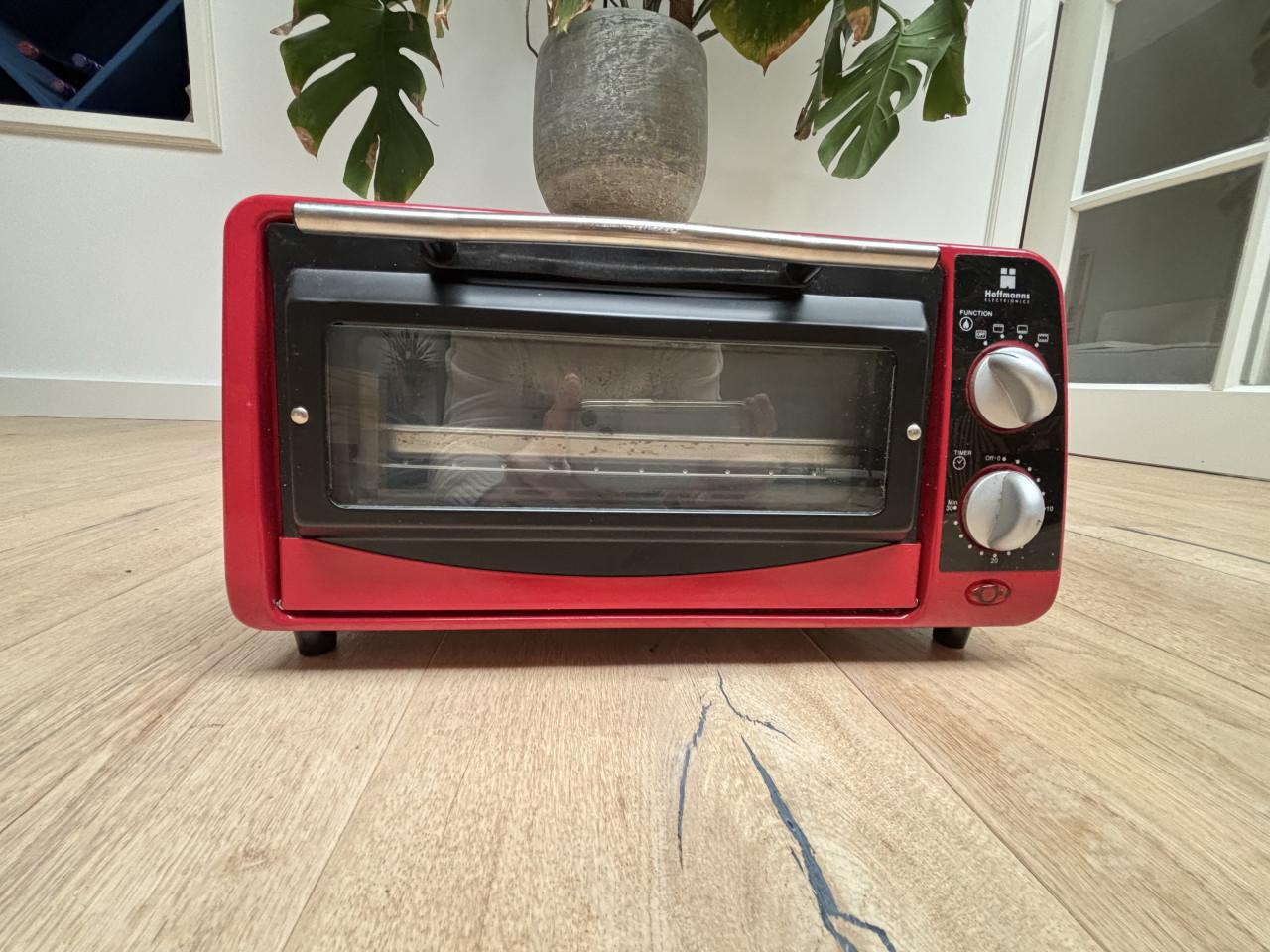 Mini oven van Hoffmanns Electronics