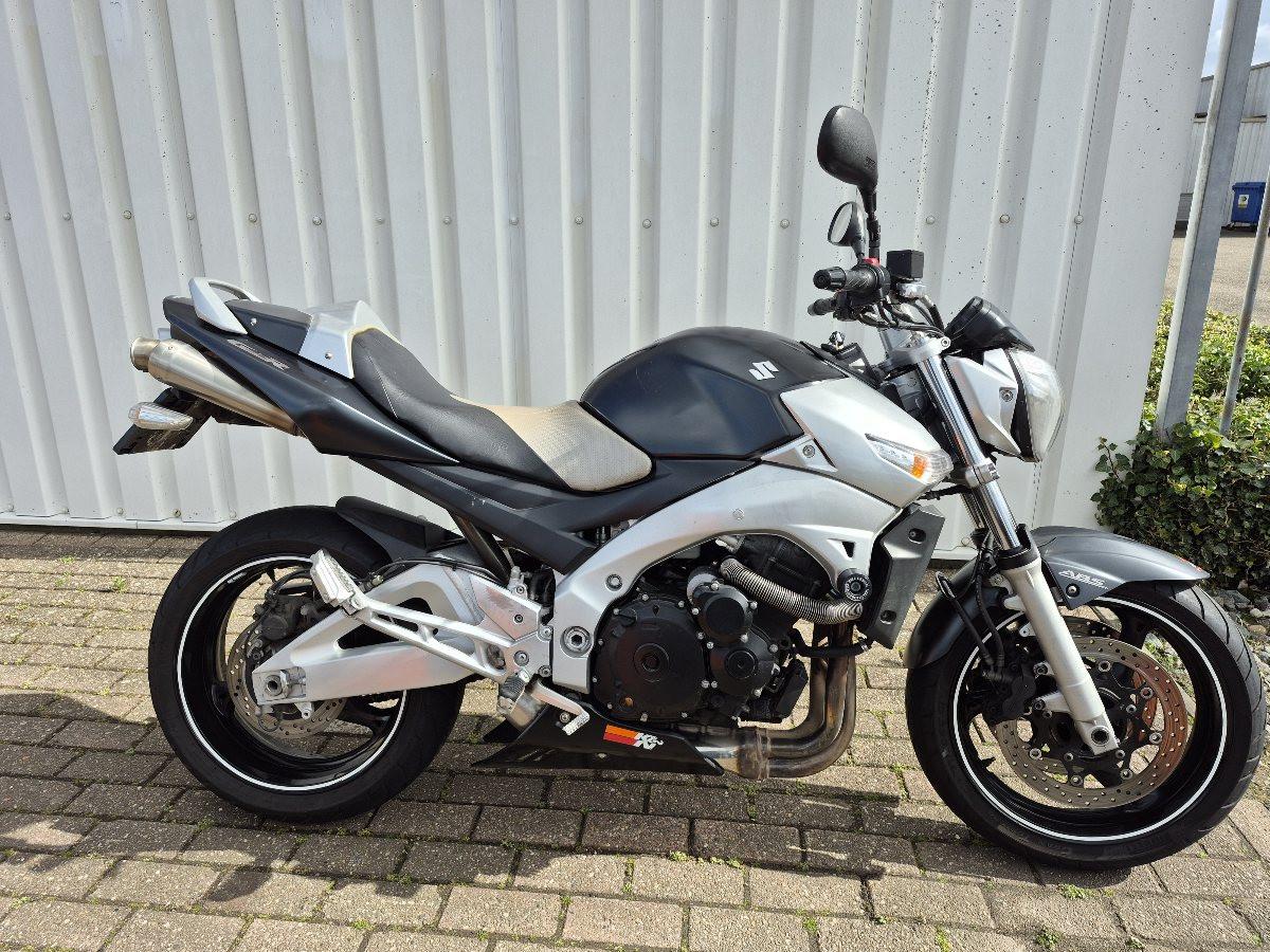 Suzuki GSR600 uit 2007, mooie Naked bike