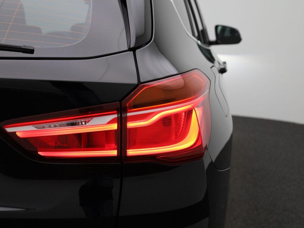 BMW X1 sdrive20i executive | automaat | apple carplay / android auto | pano