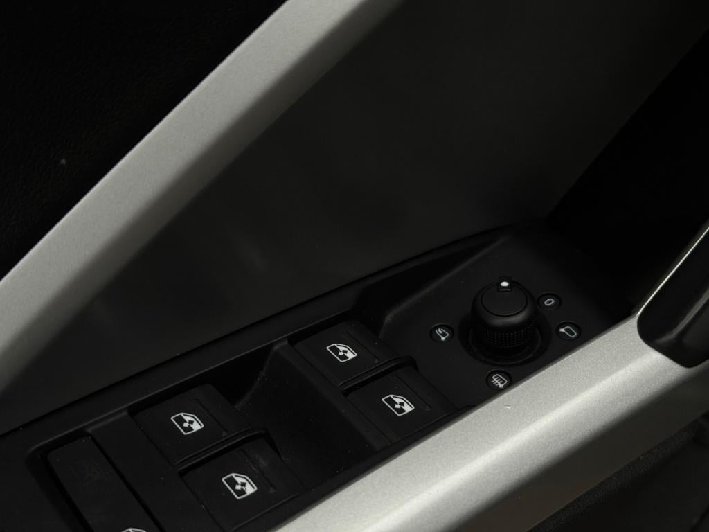 Audi Q3 sportback 35 tfsi pro line * leder * trekhaak * stoelverwarming