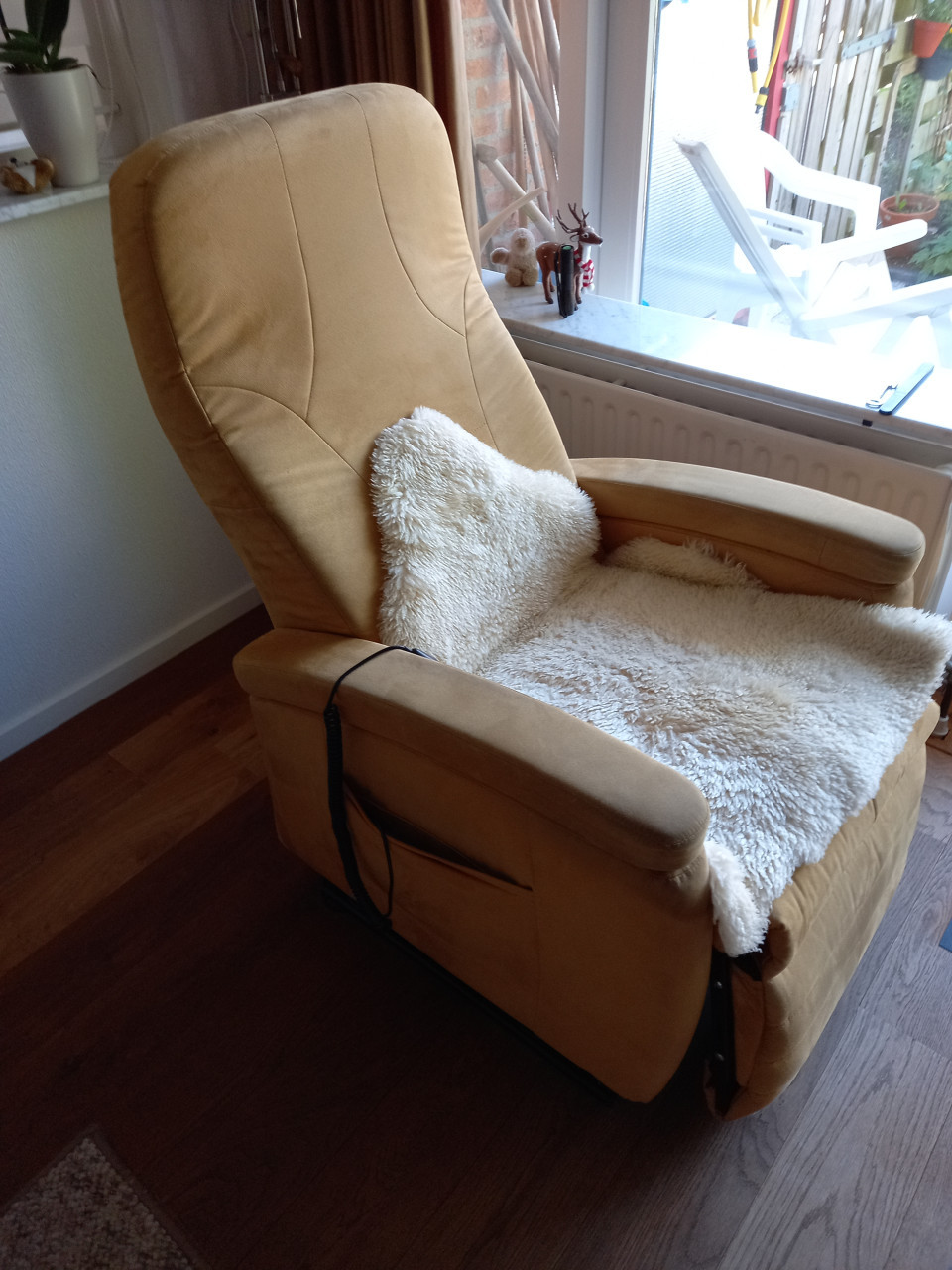 Heerlijke relax fauteuil met sta op functie. Fitform