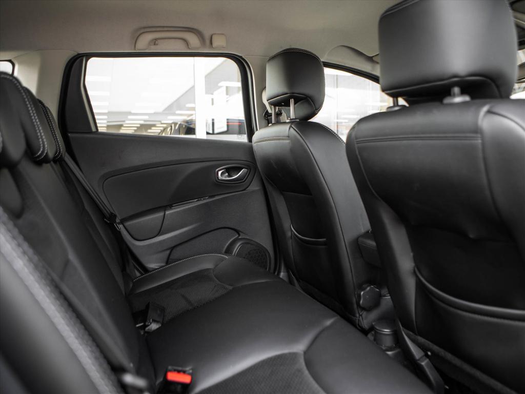 Renault Clio estate 1.2 tce 120pk intens | camera | stoelverwarming | navig