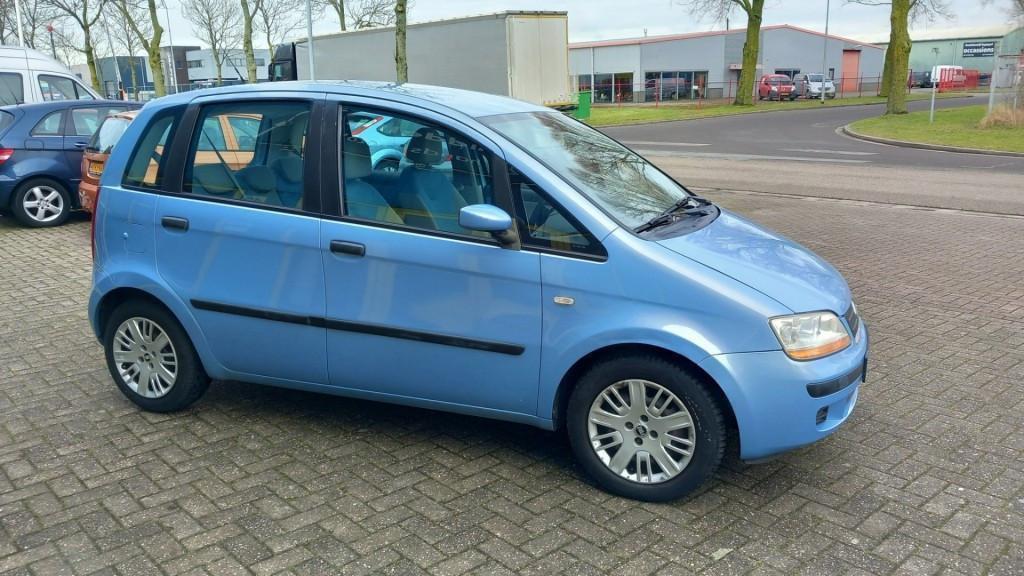 Fiat IDEA 1.4 16v Dynamic 5deurs bj:2004 airco 126.000km nap
