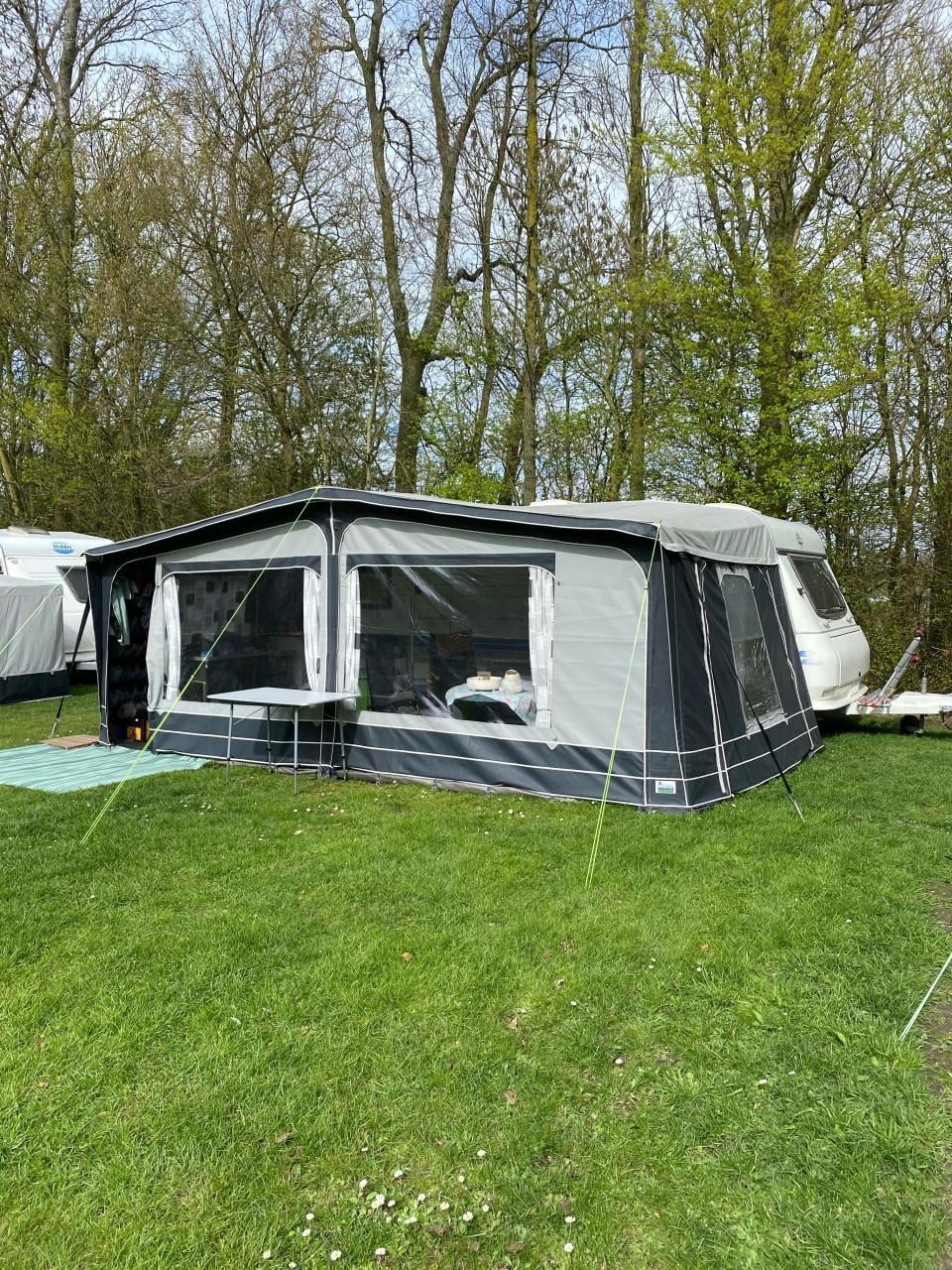 Grote voortent Hypercamp costa brava 300