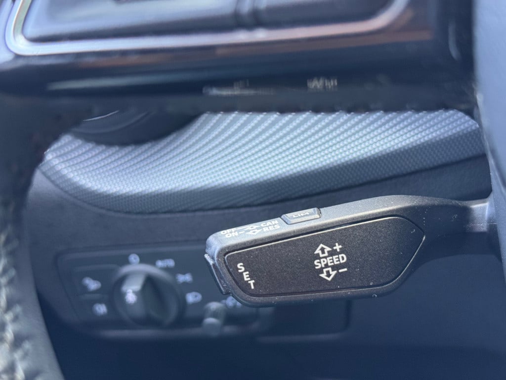 Audi Q2 30 tfsi sport * virtual cockpit * stoelverwarming * trekhaak