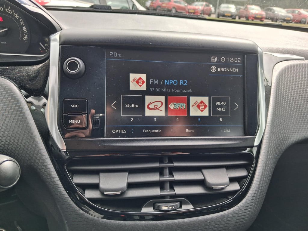 Peugeot 208 allure 1.2-110pk 5d (vol)automaat(eat6) navigatie | apple carpl