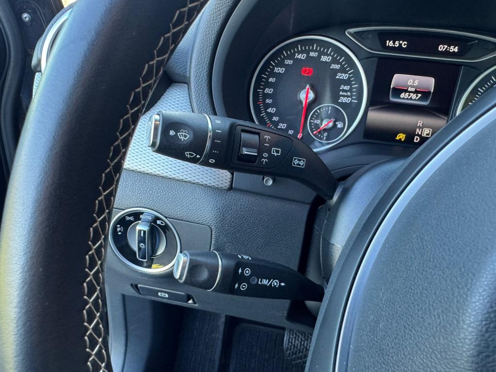 Mercedes-Benz B-Klasse 180 urban automaat , apple-carplay , led