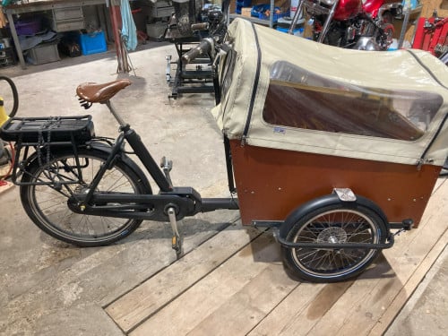 Te koop goede bakfiets met ondersteuning