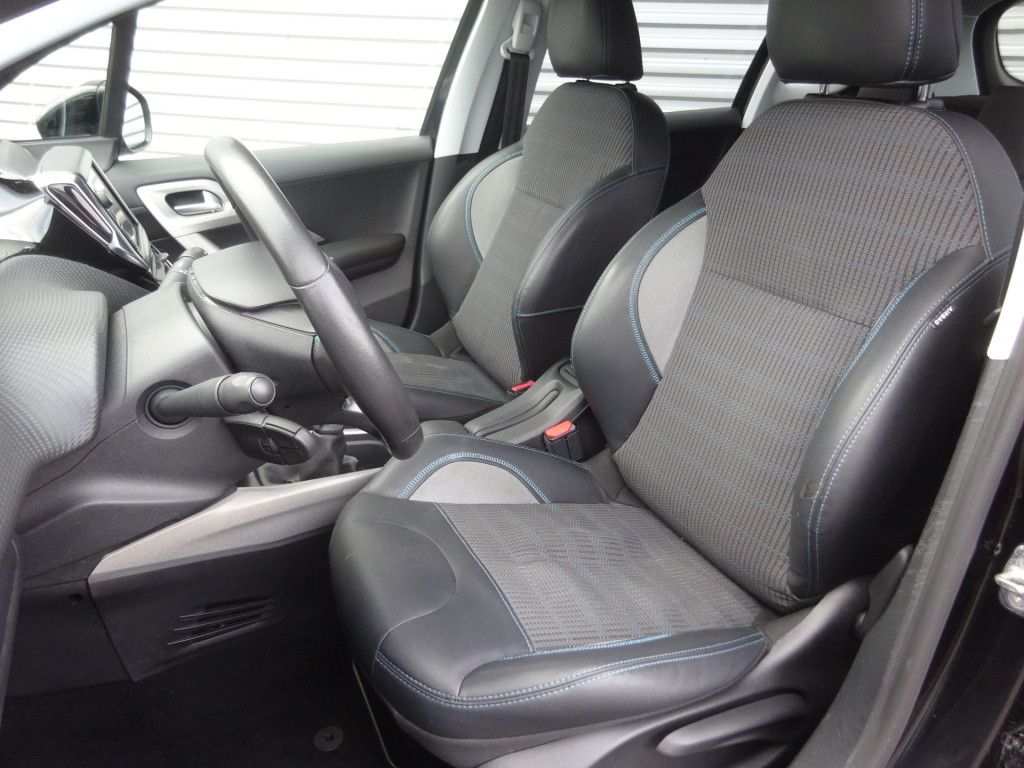 Peugeot 2008 1.2 puretech urban cross airco / navi / cruise / parkeers. / n