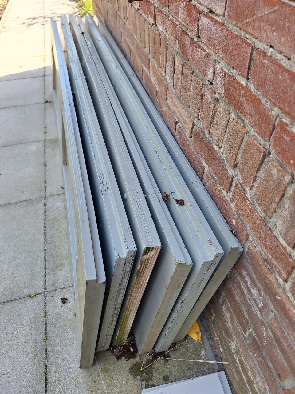 Gratis houten luiken (gebruikt)