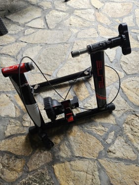 Zgan Elite volare mag indoor fietstrainer in zeer nette staat....