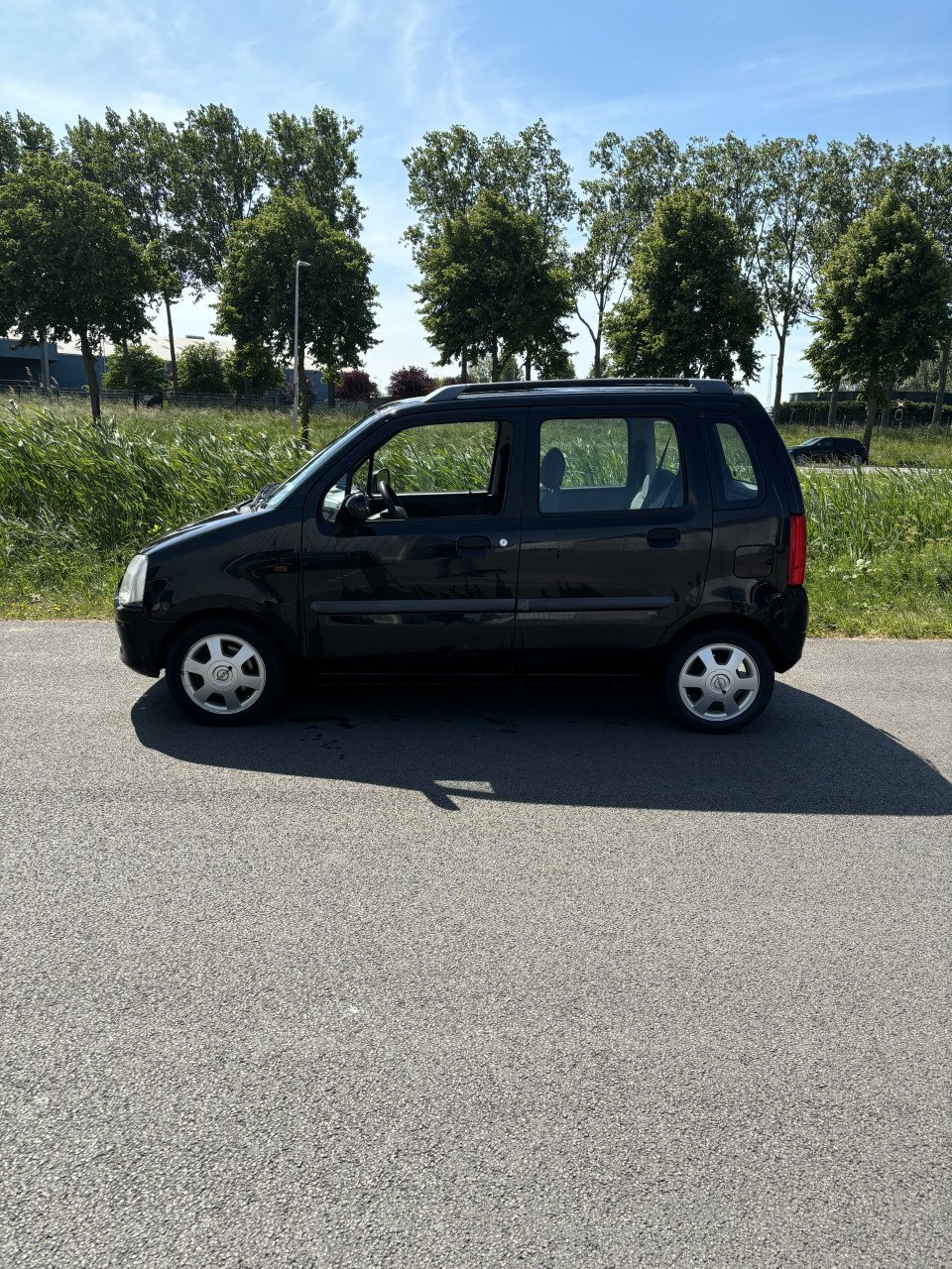 Opel Agila met een jaar apk