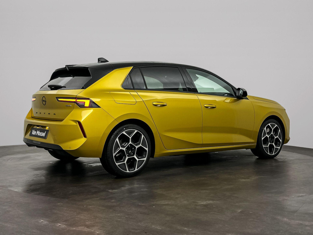 Opel Astra 1.6 turbo plug in hybrid ultimate | voorraadmodel | snel rijden 