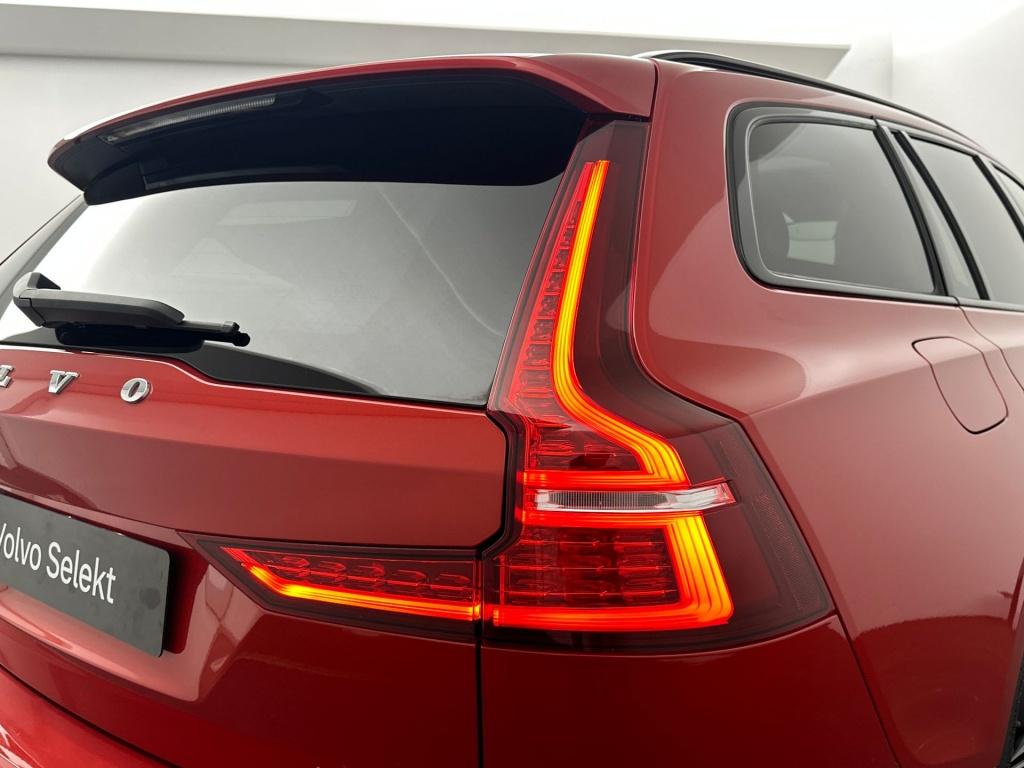Volvo V60 t8 390pk recharge r-design| pano| 360camera| hud| adap.cruise