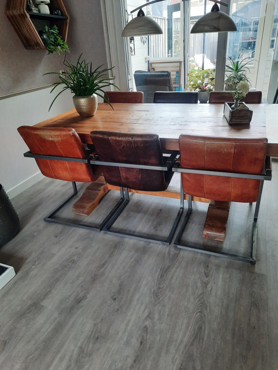 Eettafel met 6stoelen