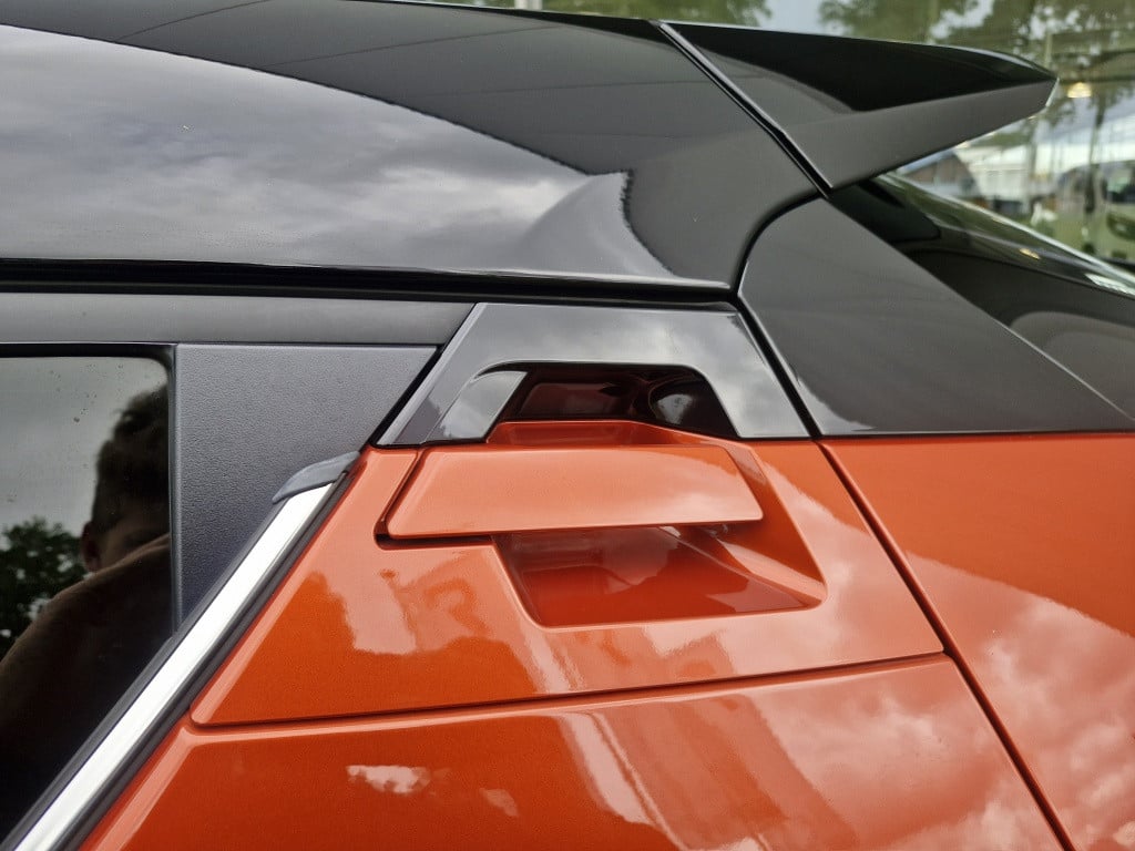Toyota C-hr 2.0 hybrid launch edition