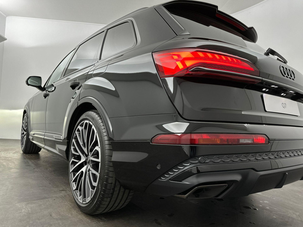 Audi Q7 pro line s 55 tfsi e 290 kw / 394 pk suv 8 versn.