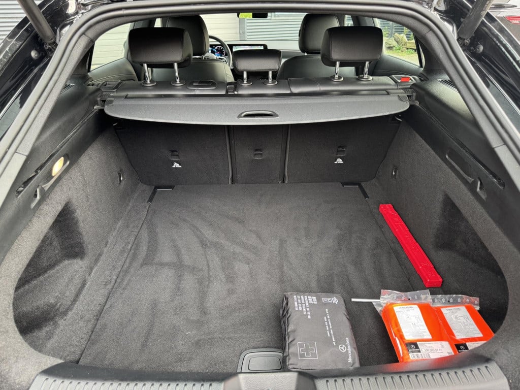 Mercedes-Benz Cla shooting brake 200 business solution luxury nl-auto, adap