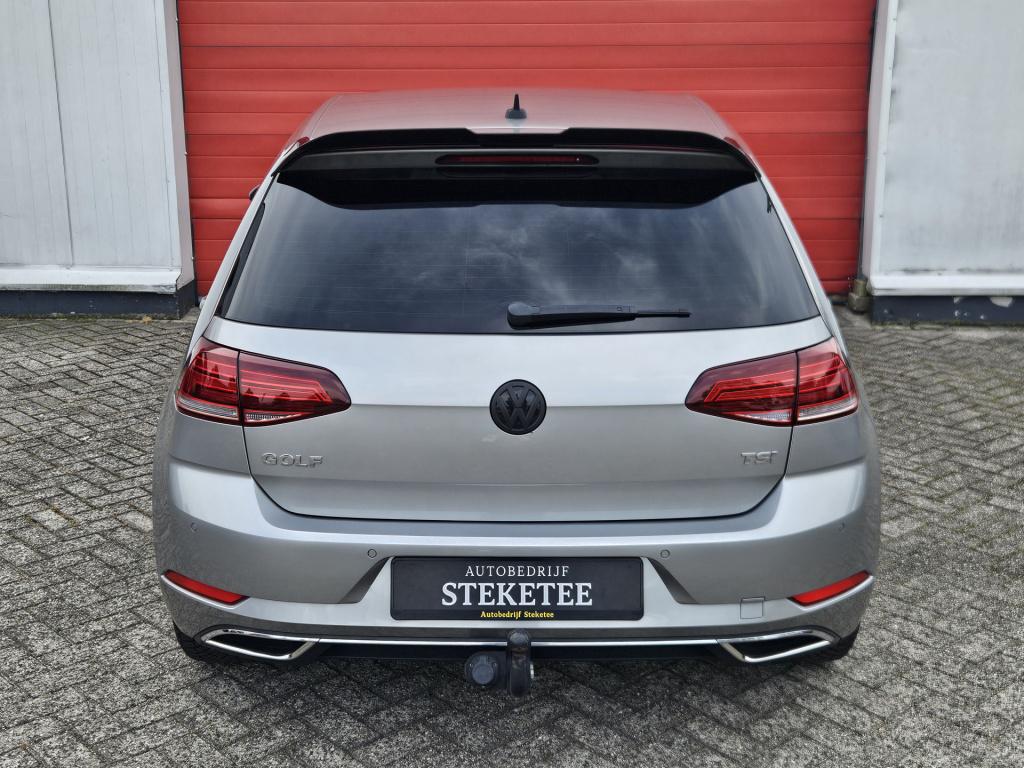 Volkswagen Golf 1.0 tsi comfortline | carplay | camera | trekhaak | rijklaa