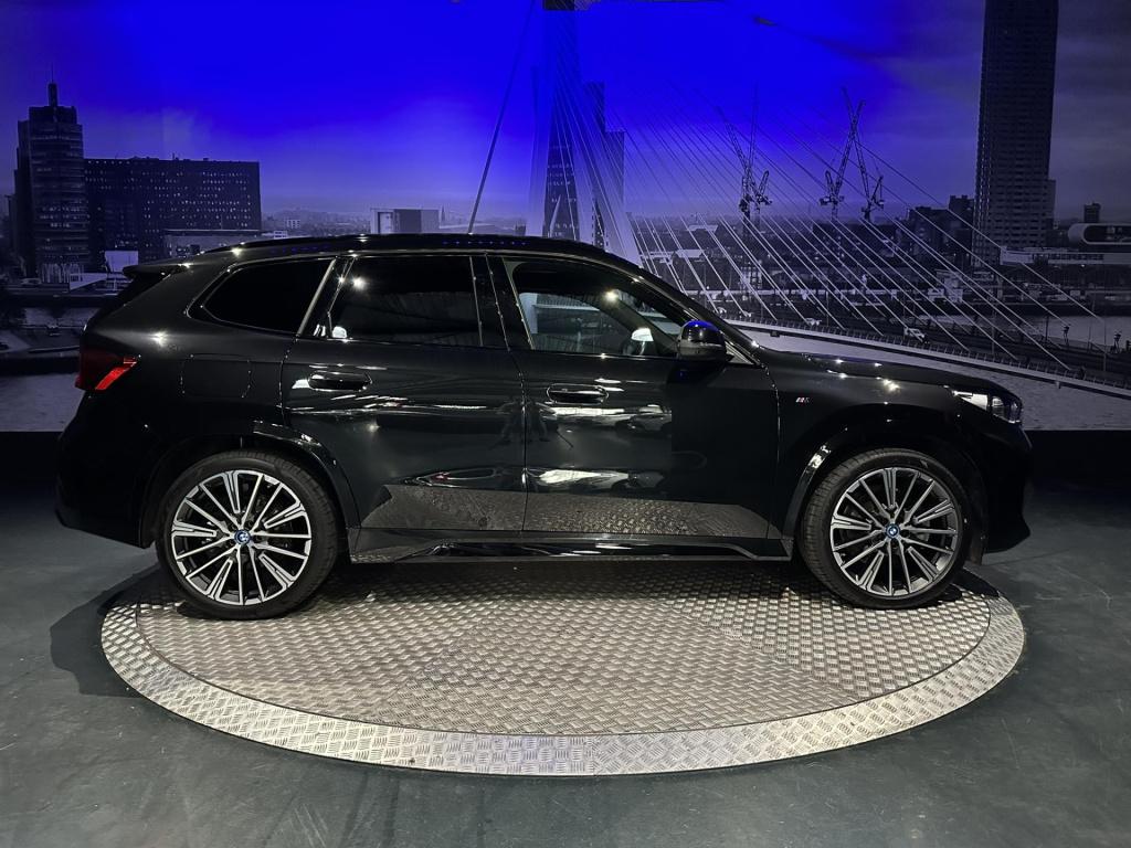 BMW X1 xdrive30e m-pakket *pano*hud*360camera*