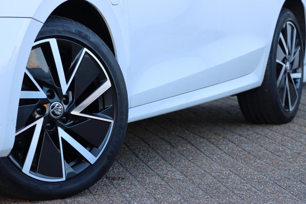 Skoda Octavia combi 1.4 tsi iv phev sportline business 204pk dsg6 | soh 95,