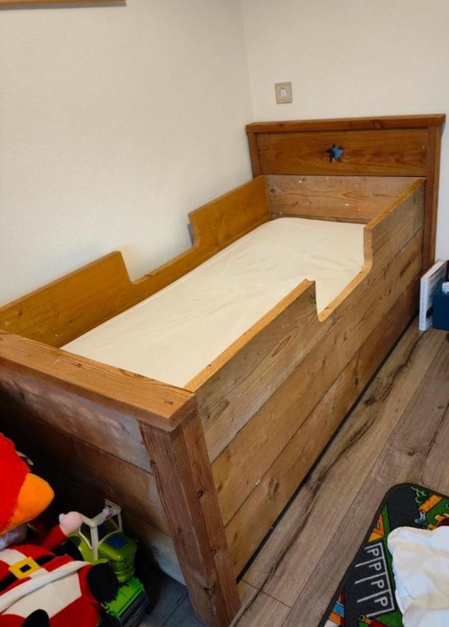 Peuterbed steigerhout