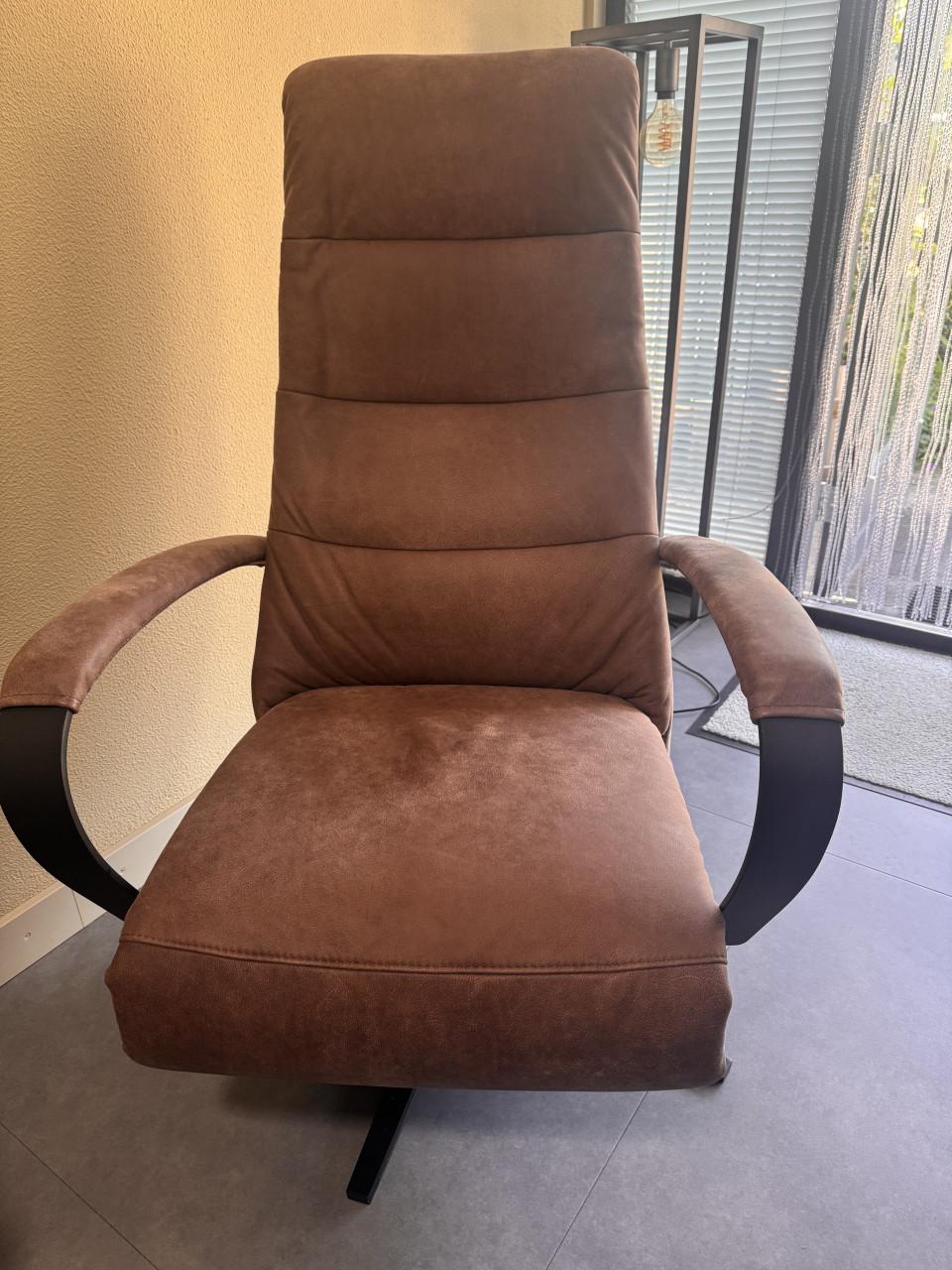 Prominent  Sta-op fauteuil C-100