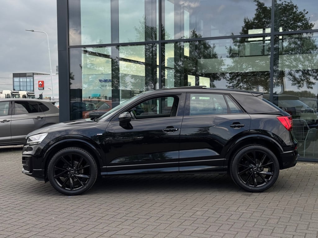 Audi Q2 35 tfsi s edition * panoramadak * camera * keyless