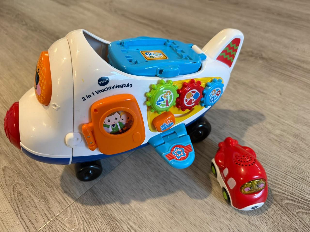 VTech 2-in-1 Vrachtvliegtuig met auto