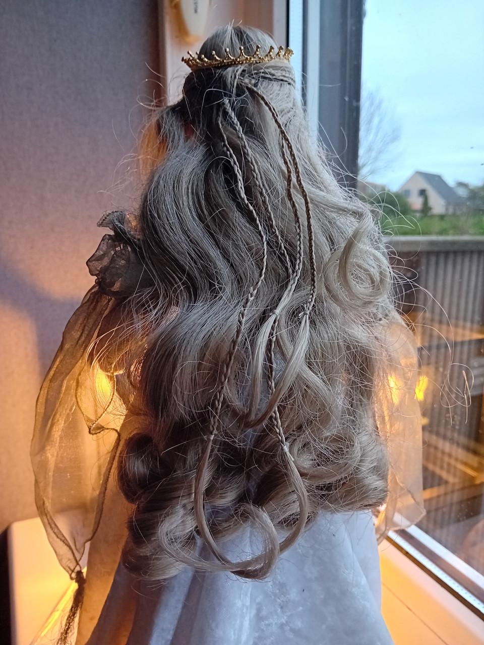 The Franklin Mint Arthurian Collection Heirloom Dolls: Guinevere