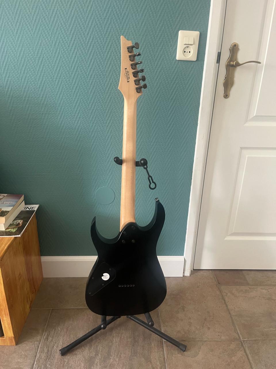 Ibanez rg321mh