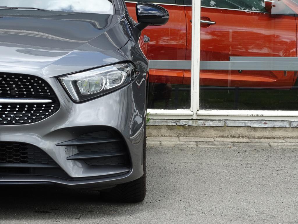 Mercedes-Benz A-Klasse 180 business solution amg | pano | widescreen