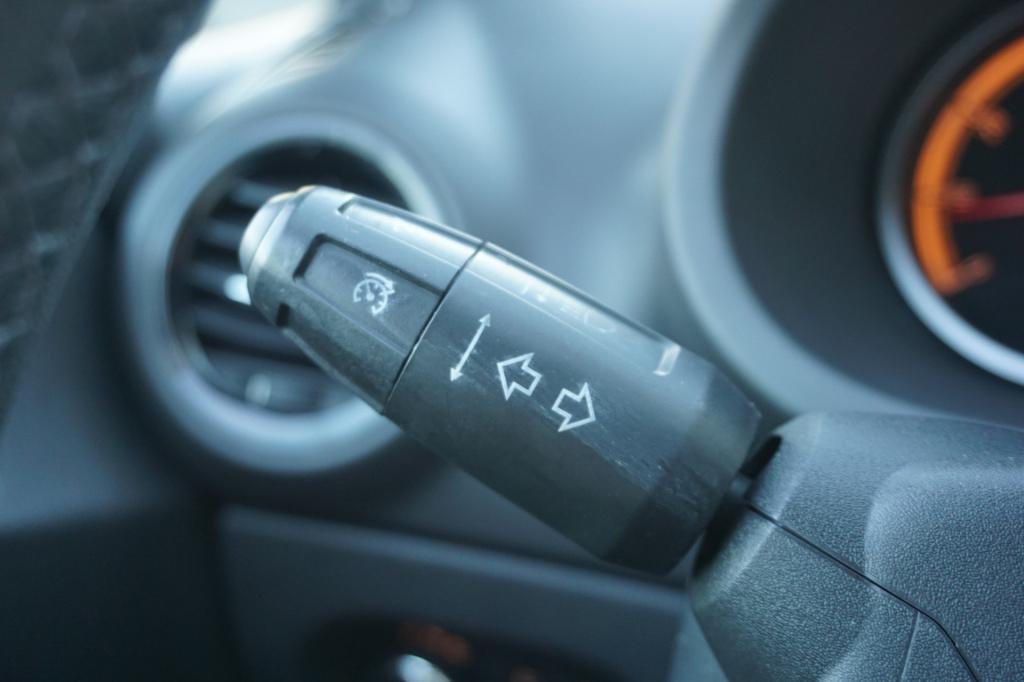 Opel Corsa 1.4-16v '111' edition airco / cruise / elektr. ramen / trekhaak