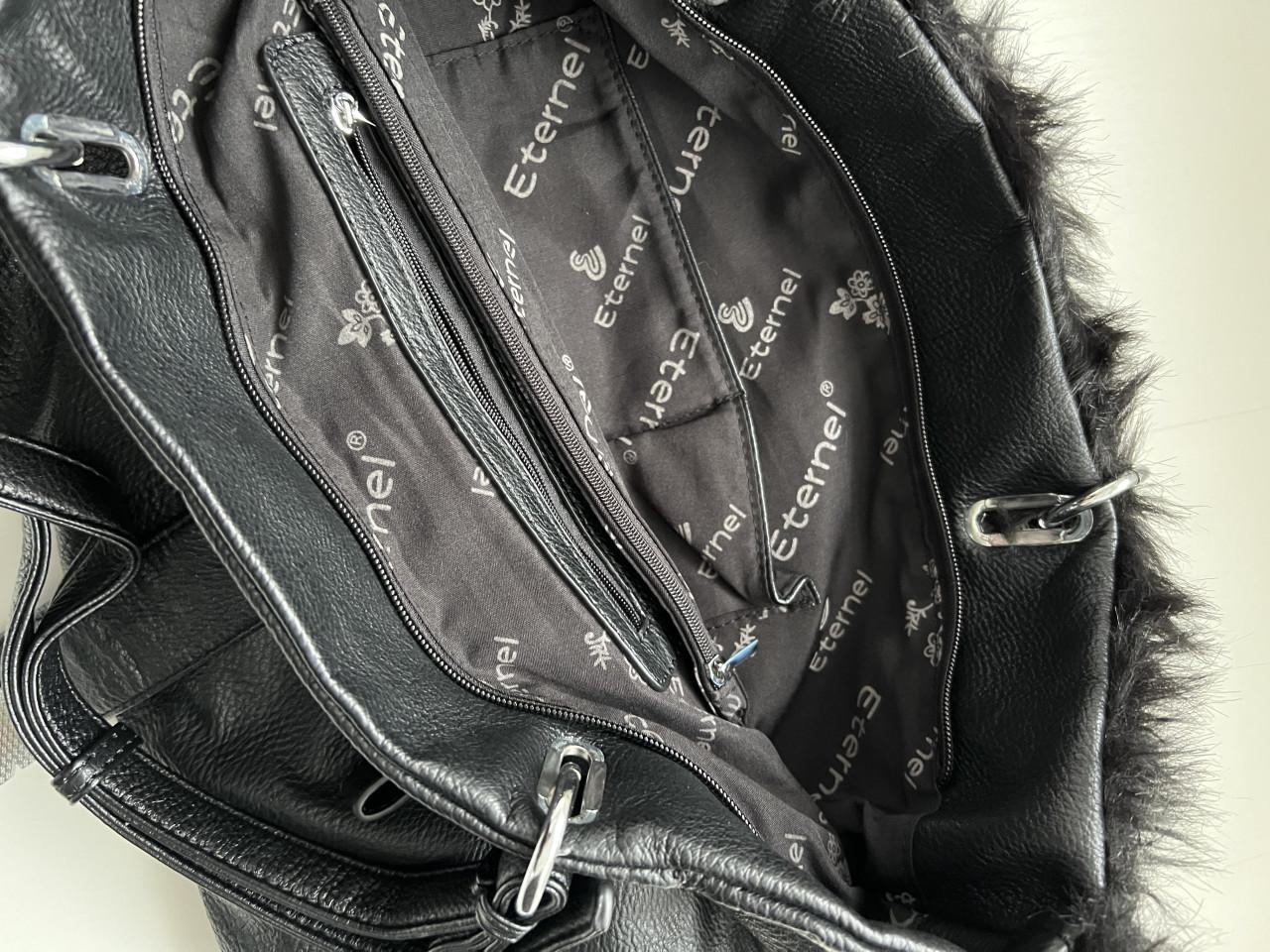 Handtas nepbont zwart € 15,00