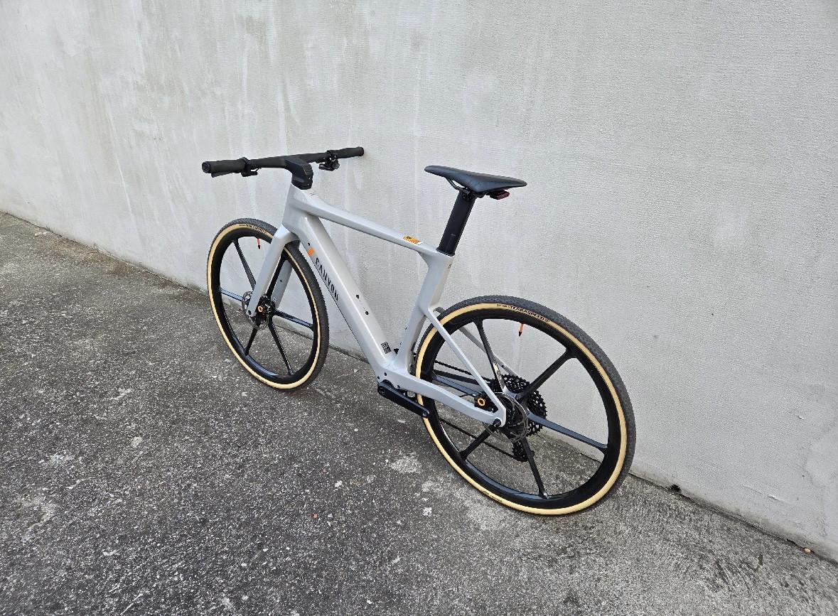 Te koop E-bike Canyon Roadlite: ON CF 9 Ltd. framemaat M