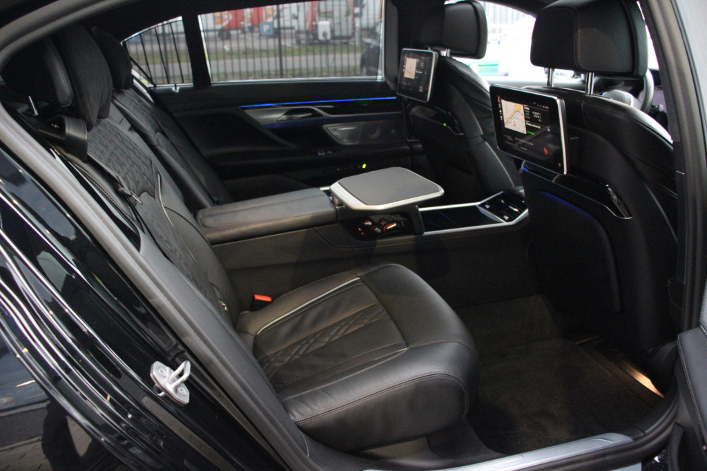 BMW 7 Serie 750ld xdrive high executive | vol opties! | m-sport | np: €200.