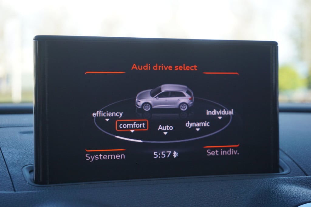 Audi A3 sportback 1.4 tfsi ambition pro line s airco / navi / cruise / pano