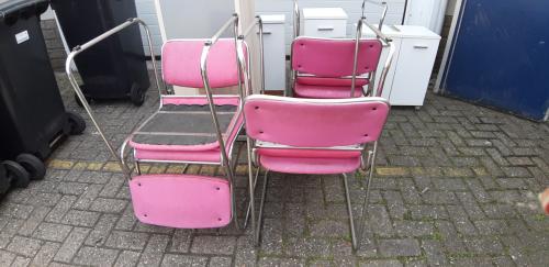 Roze stoel
