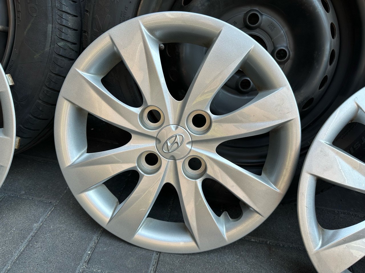 Hyundai originele wieldoppen 13 inch