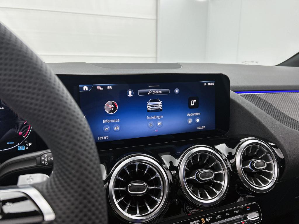 Mercedes-Benz Gla-klasse 180 business solution amg | premium plus pakket | 
