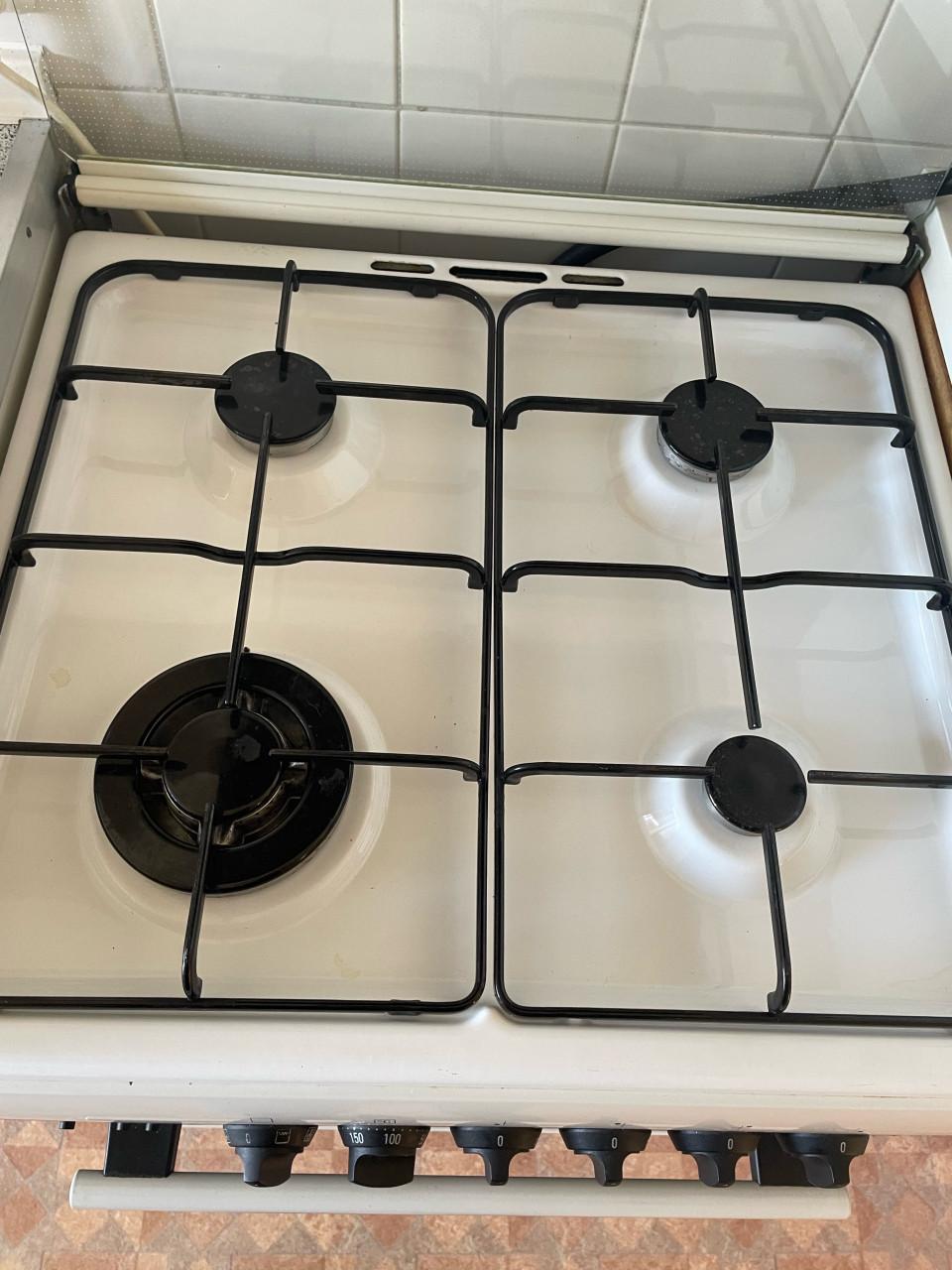 Gasfornuis, 4 pitten incl heteluchtoven