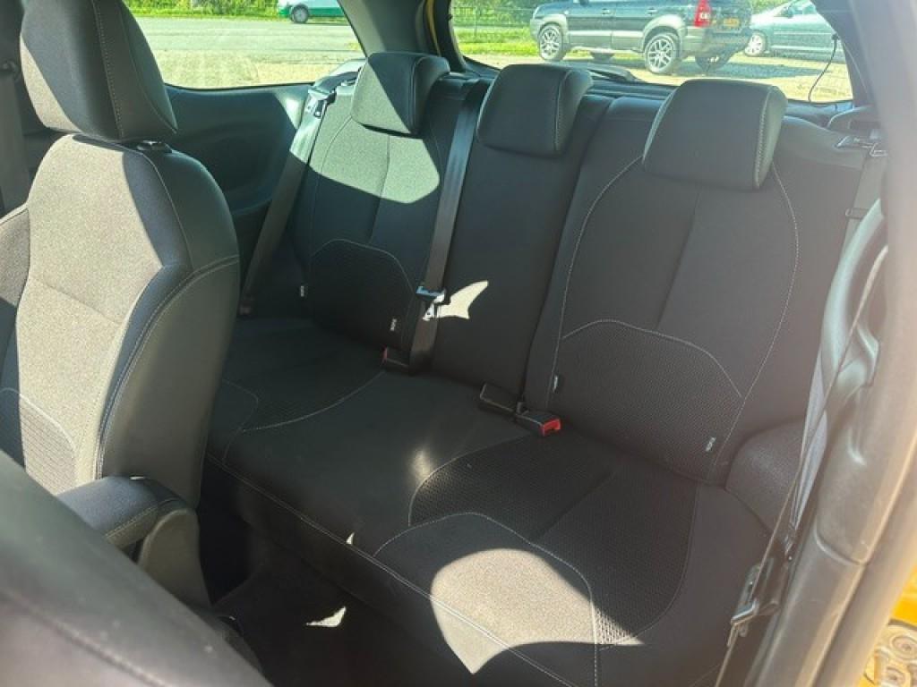 Citroen DS3 1.2 vti so chic, groot scherm navi cruise