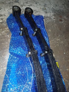 Set bladveren Triumph Spitfire 1500TC