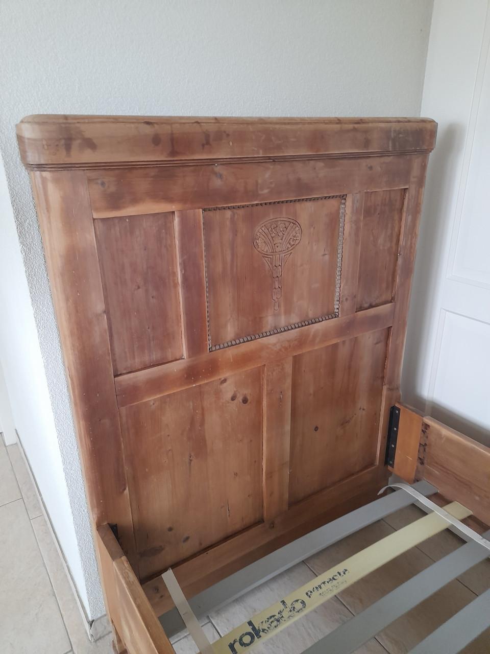 Antiek bed 90 x 200 (in goede staat)